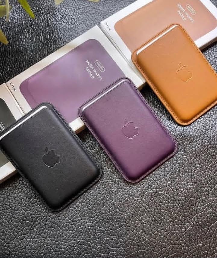 Apple MagSafe Leather Wallet with "Find My" Support